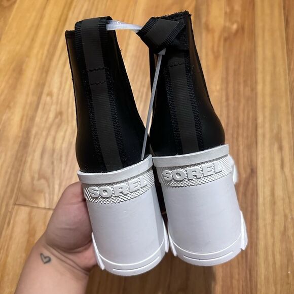 Sorel | Womens Brex Leather Pull On Chelsea Boots - Picture 6 of 7